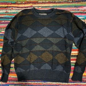 Hi there! I am selling vintage and hippie clothes for autism awareness!